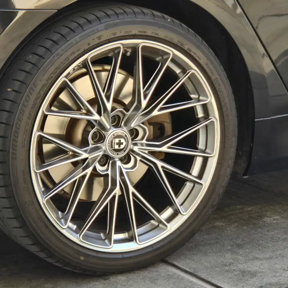 BMW 740li 2022/2023 low km like new, warranty sampai 2028