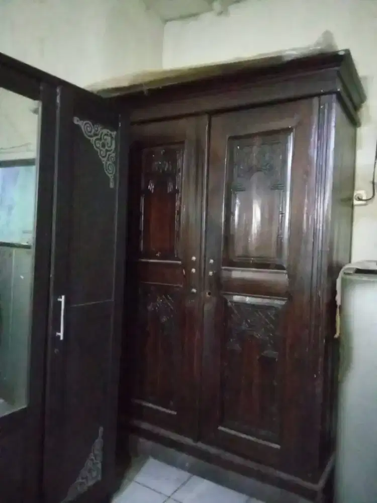 Jual lemari pakaian asli kayu jati