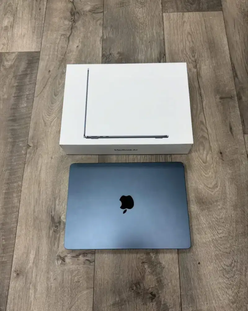 NEW MACBOOK AIR 13 M4 16/256  BNIB Resmi iBox Promo