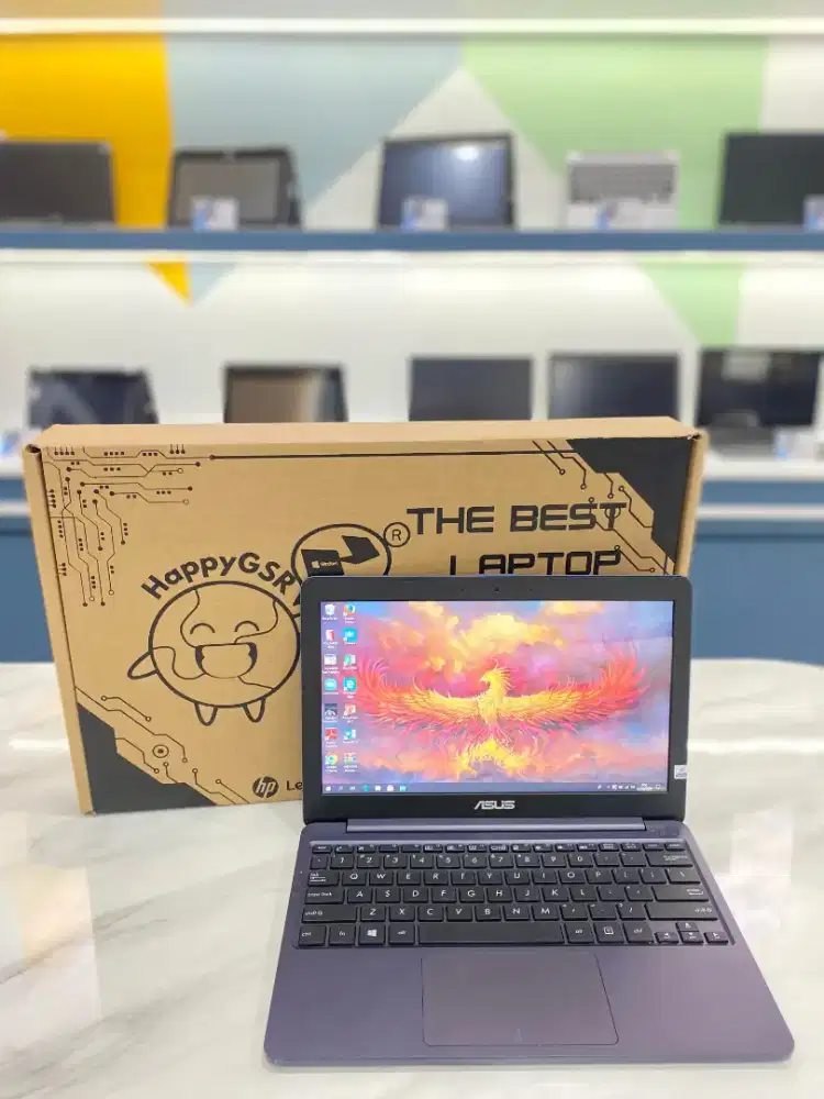 [As10] LAPTOP EDITING ASUS INTELNSERIES RAM 4GB SSD LAYAR 12