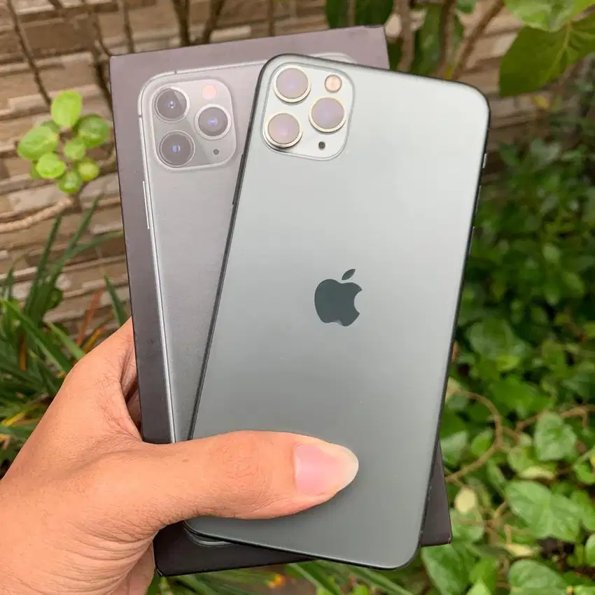 iPhone 11 pro max 256gb All Operator Nominus