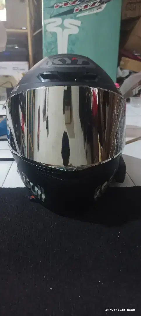Helm KYT TT COURSE