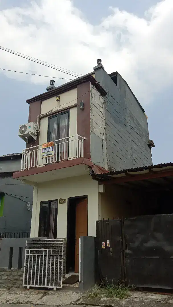 DI JUAL RUMAH 3 LANTAI 270 JUTA BISA NEGO TIPIS!
