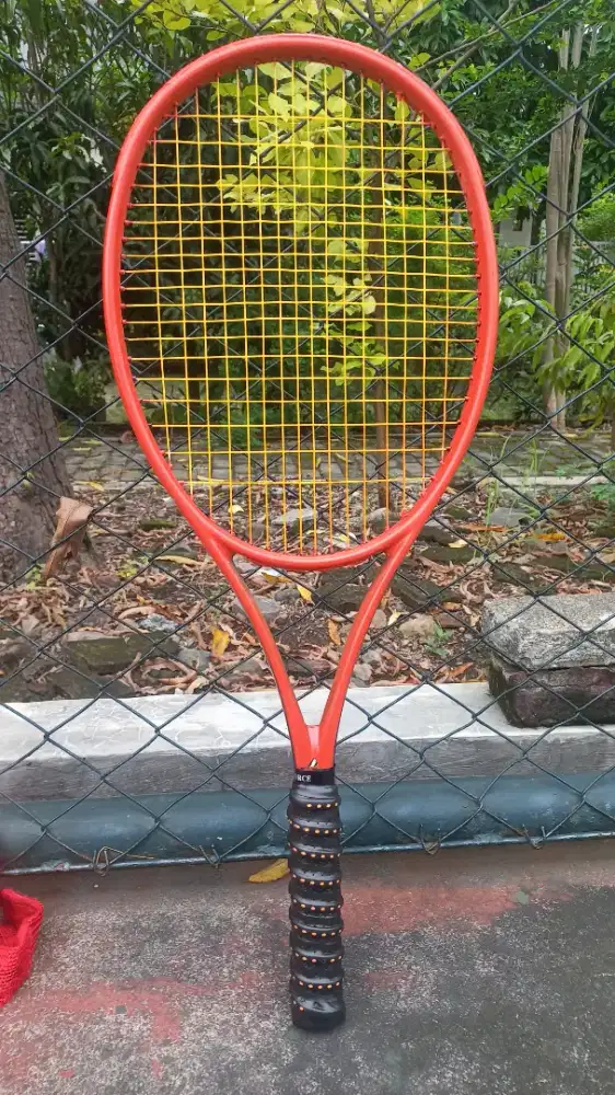 NEGO: Raket tennis tenis bekas mantap