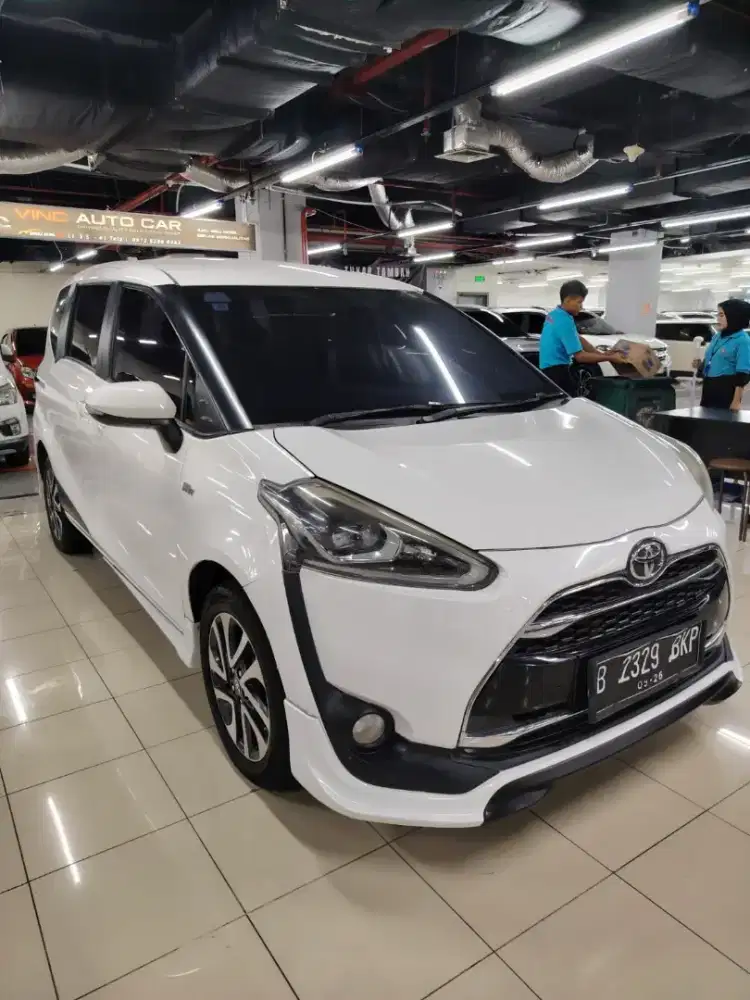 Toyota Sienta Q 2016