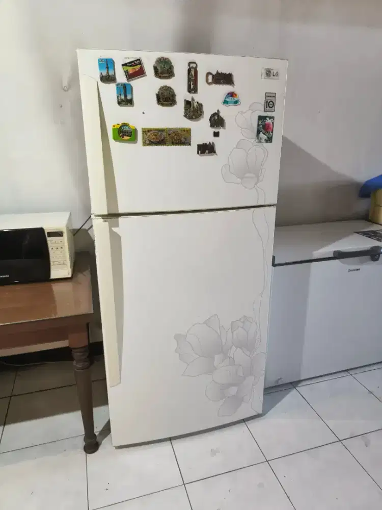 Kulkas LG 600 liter. 2 pintu. Gn m602gpc. Bekas.