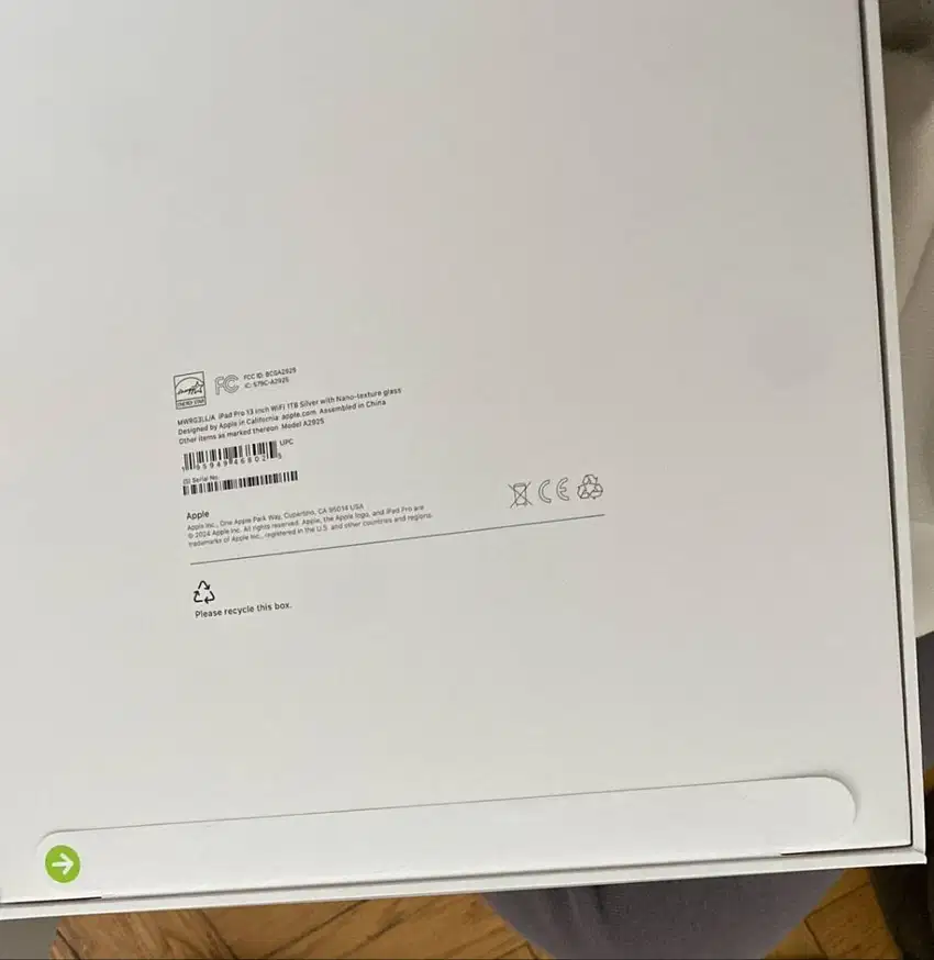 Apple iPad Pro M4 1TB (16GB RAM) nano-glasss MacBook Air