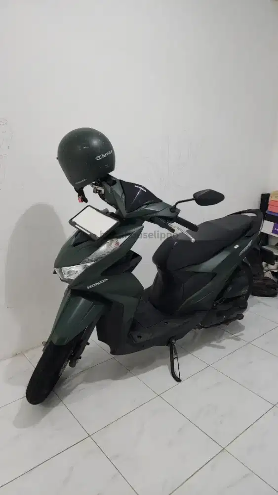 Honda Beat Deluxe Green CBS ISS 2024