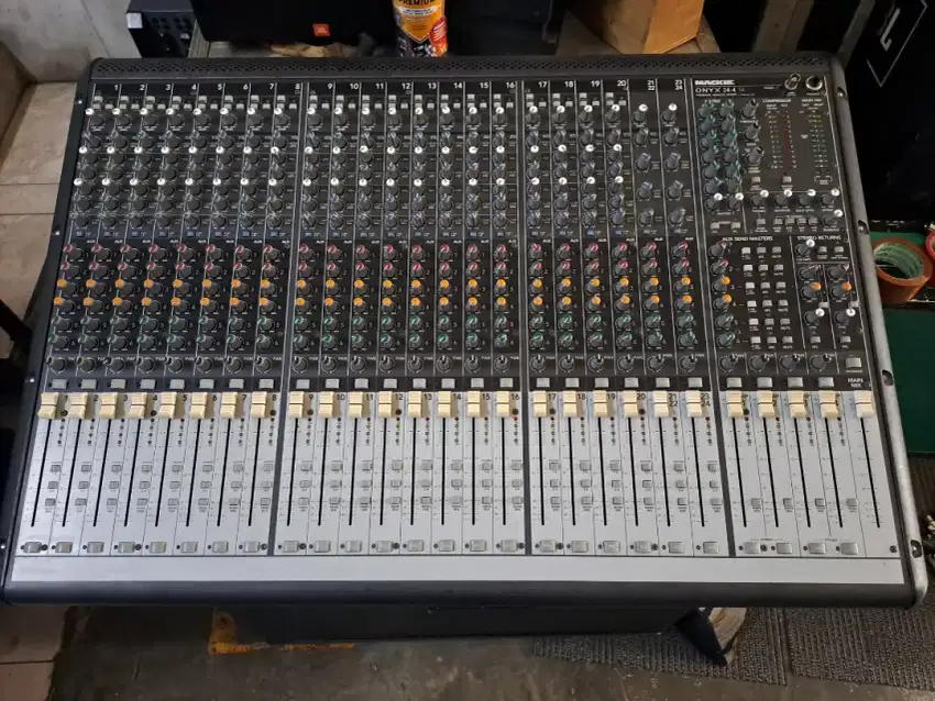 Mixer mackie onix 24.4 original