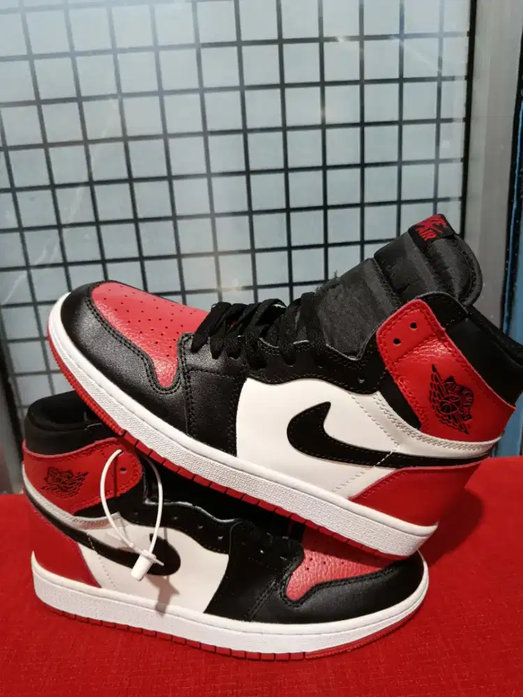 Sepatu sneaker / basket