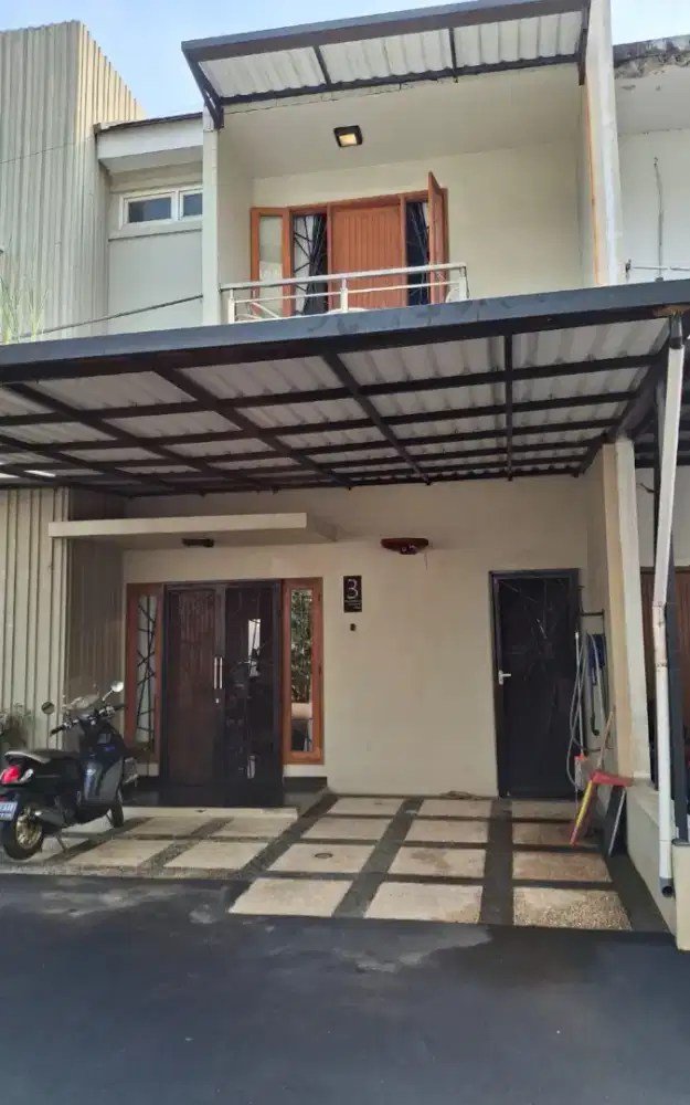 Rumah Semi Furnished disewakan Jalan Utama Pondok Aren