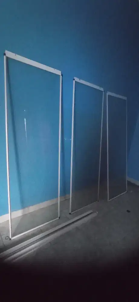 Pintu kaca kamar mandi sliding gratis wastafel toto