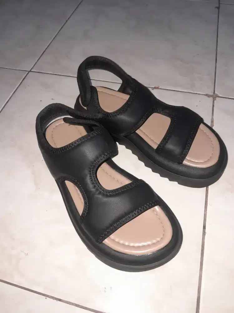 Sendal karet empuk no 41