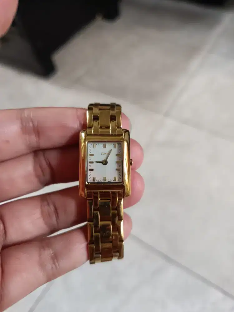 Jam Tangan Bonia BN432 Gold kondisi normal
