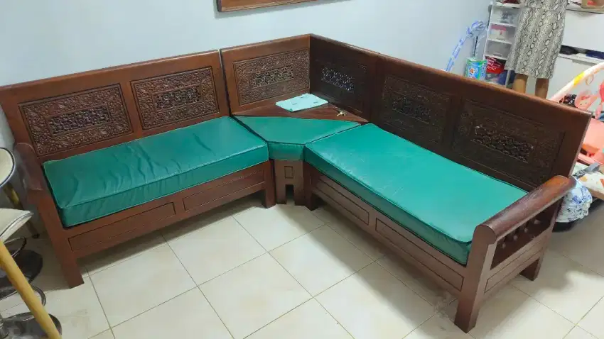 Kursi (4 buah - Letter L) dan Meja Jati Dijamin 100% Asli