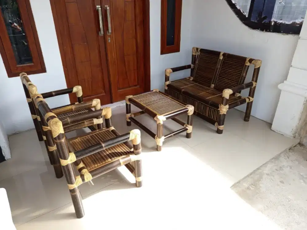 Kursi bambu hitam awi wulung satu set