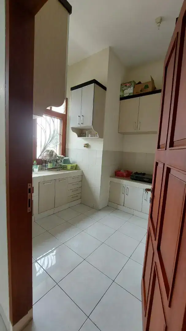 Disewakan Rumah dan Gudang di jl Arteri Soekarno Hatta Pedurungan