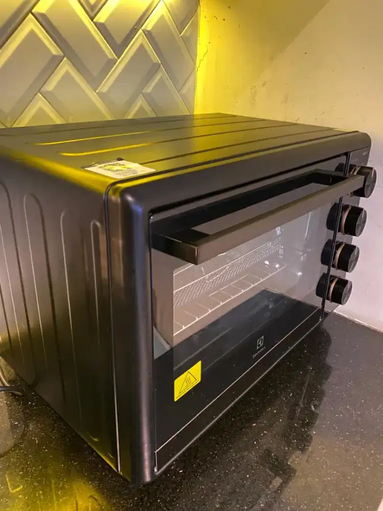 Oven Listrik 40L Electrolux