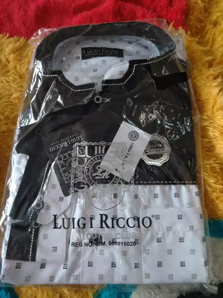 Kemeja Luigi Riccio executive