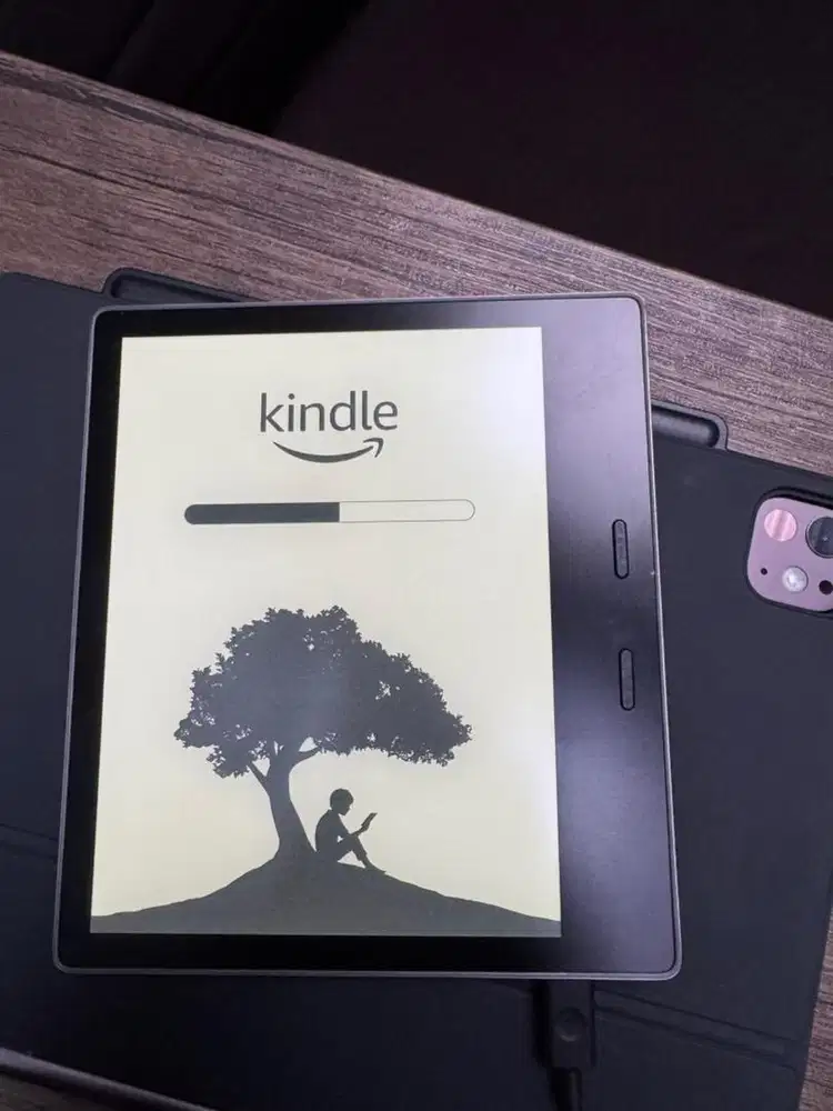 E-Reader Amazon Kindle Oasis Warm Light