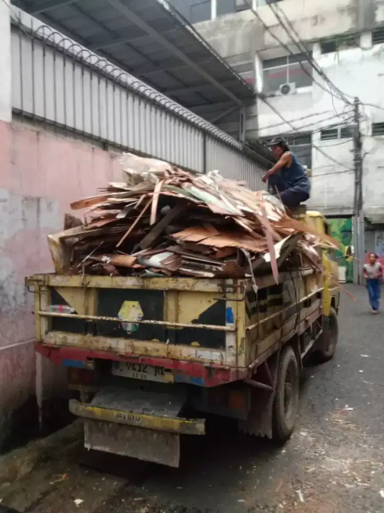 jasa anggkutan buang sampah
