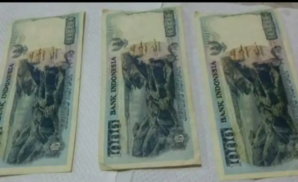 Jual uang kertas lama pecahan seribu th'92