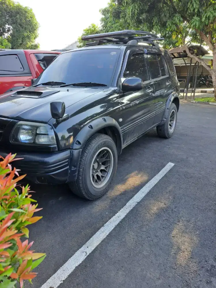 ESCUDO 1.6 M/T Tahun 2005