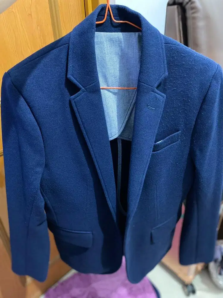 Blazer Pria Valino Warna Biru Navy
