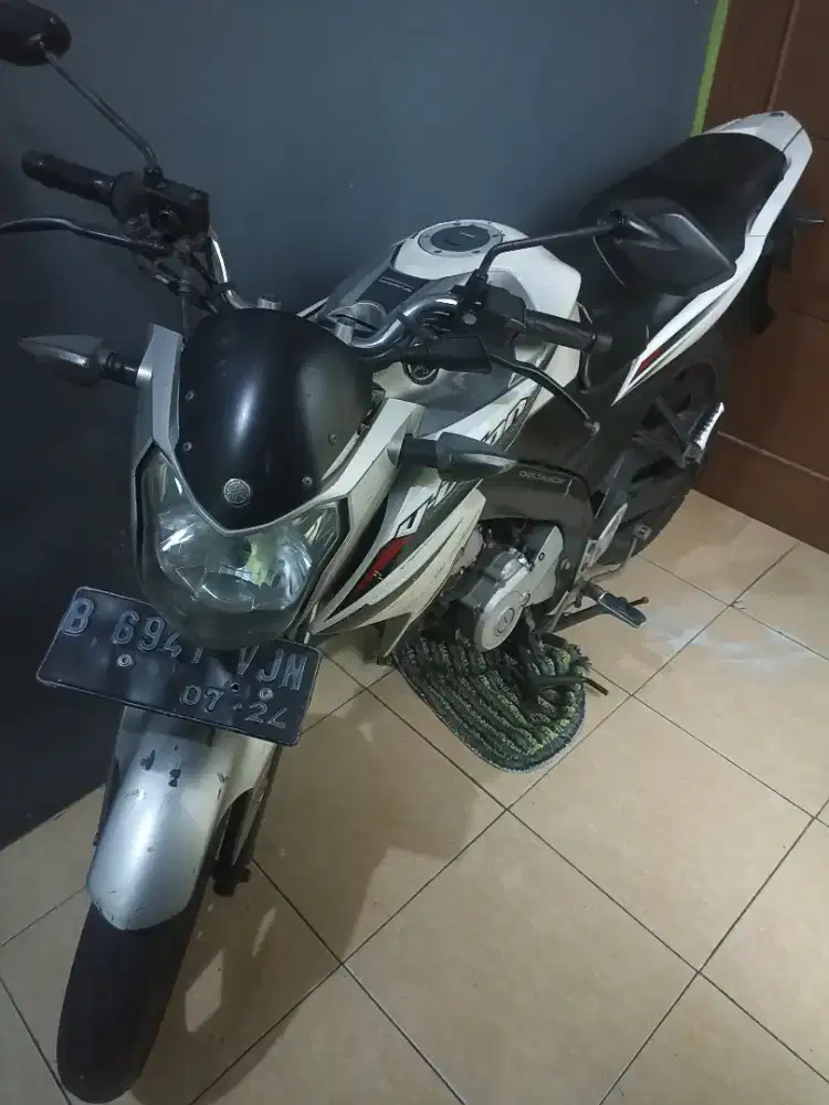 Vixion New 2014 putih silver