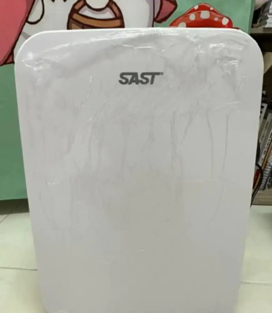 Kulkas mini juice, kosmetik, bisa di mobil