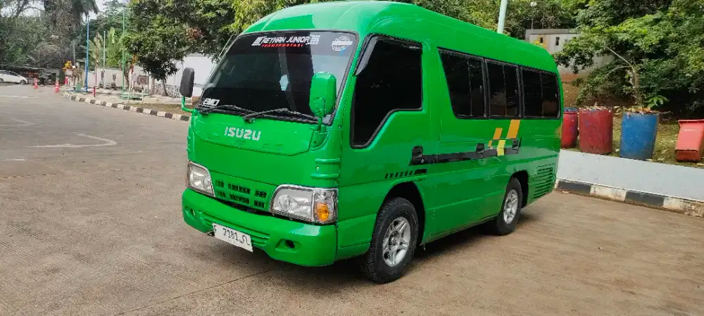 ISUZU ELF MINIBUS