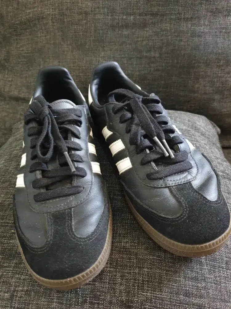 Sepatu samba og sneakers
made in vietnam original