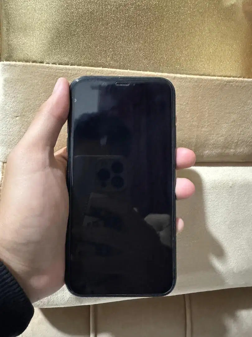 WTS iphone xr 64gb ex inter wifi only