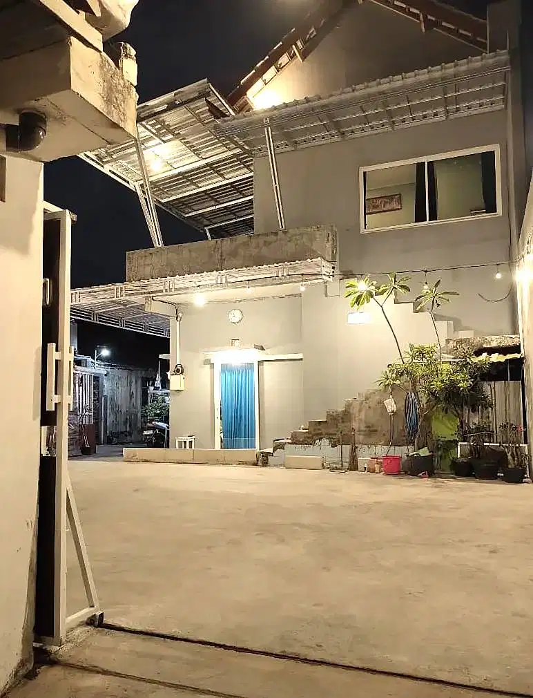 Rumah Strategis Halaman Luas dekat Jalan Magelang
