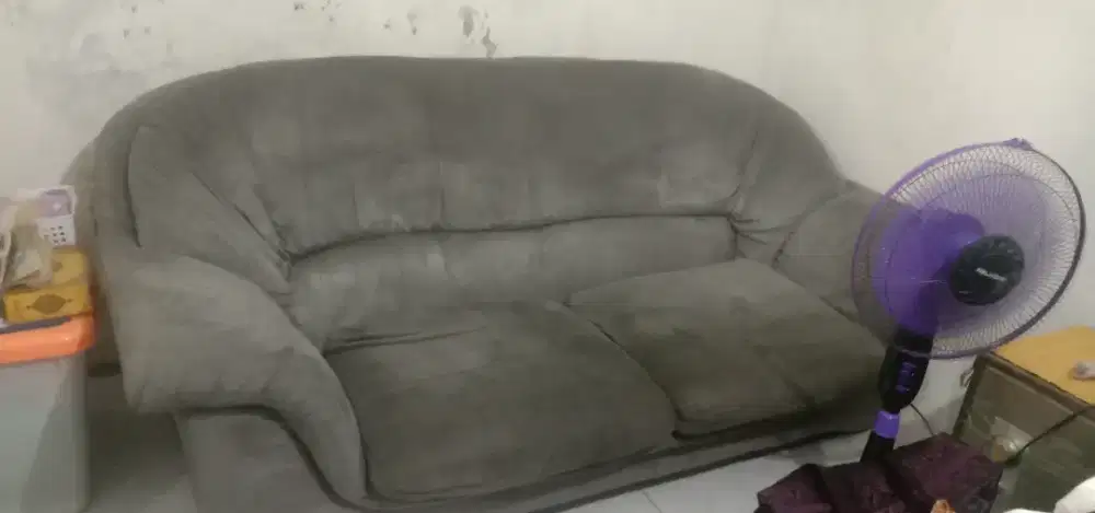 Sofa second warna abu2