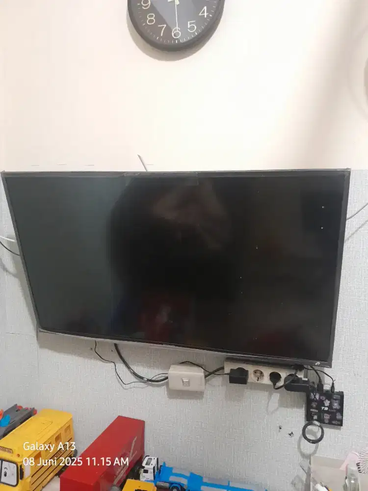 TV LED 43 Inchi PANASONIC + Android TV T9