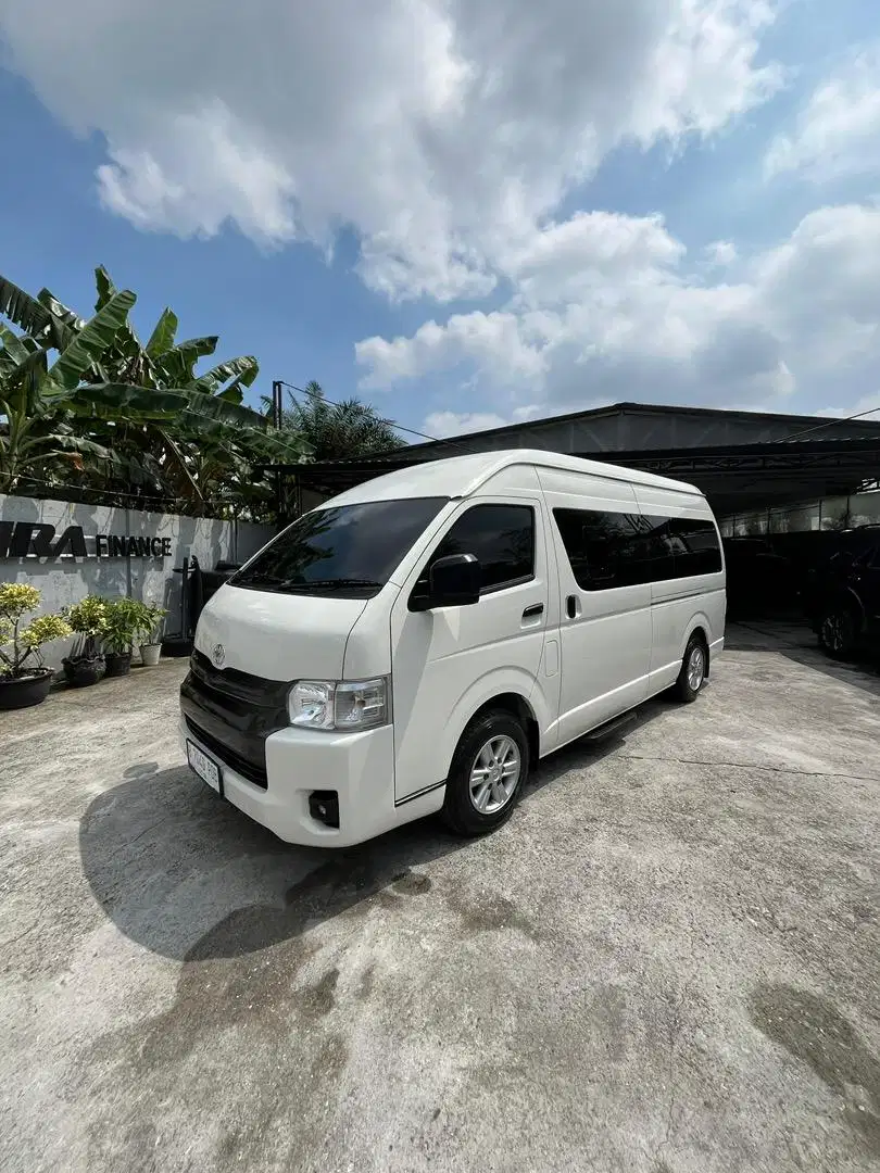 Hiace commuter 3.0 2023 manual Km 48 Ribuan