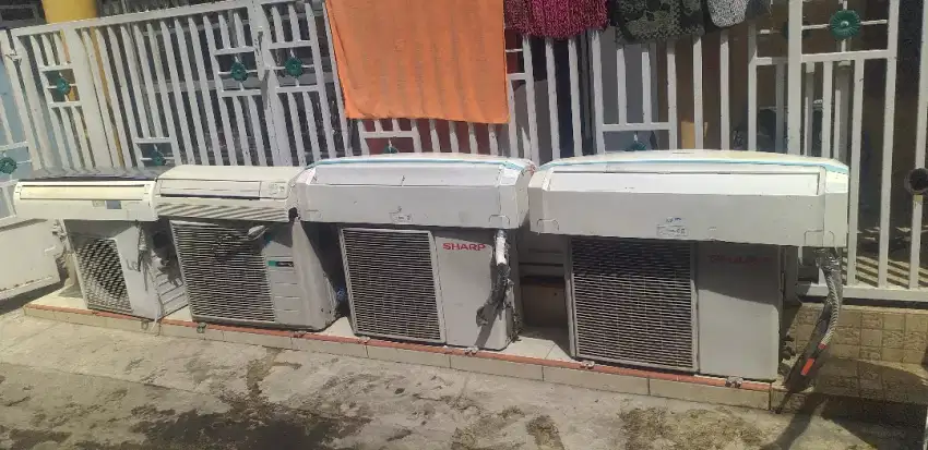 Jl borong ac 11/2pk.mrek sharp 2 unit