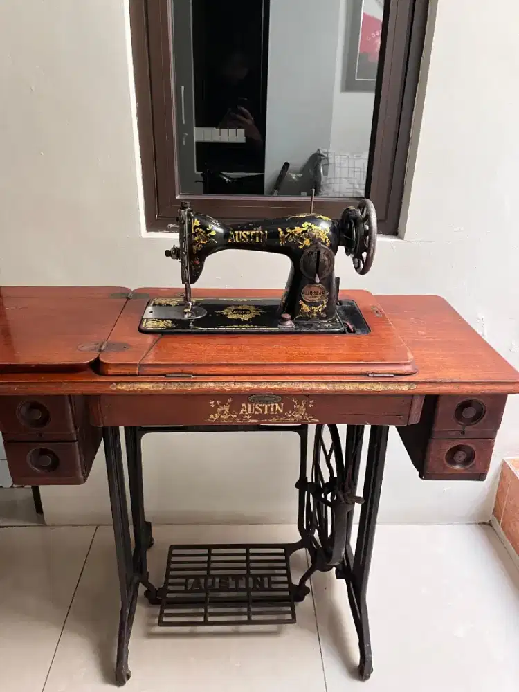 Mesin Jahit Austin Antik