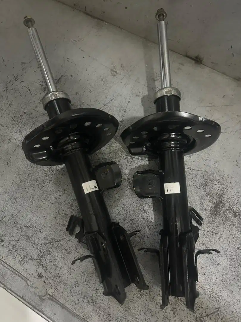 Shock Absorber Depan Nissan Juke ORIGINAL