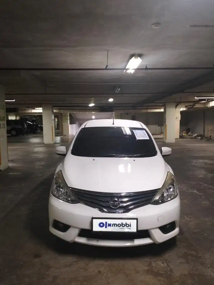 TDP 5jt Nissan Grand livina 1.5 XV Facelift MT 2015 Putih CADPD