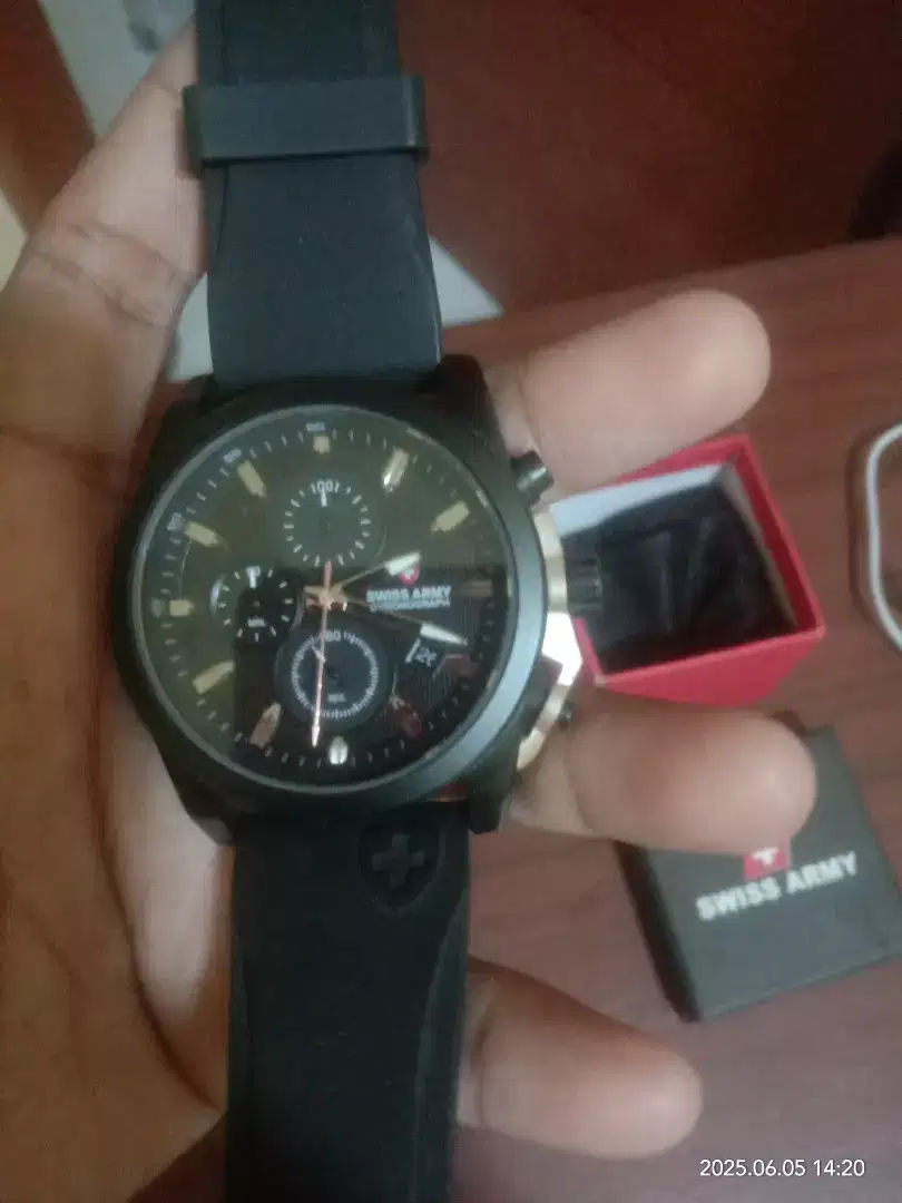Jam tangan pria ori Swiss ARMY