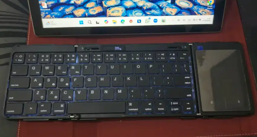 Keyboard wireless Bluetooth folding