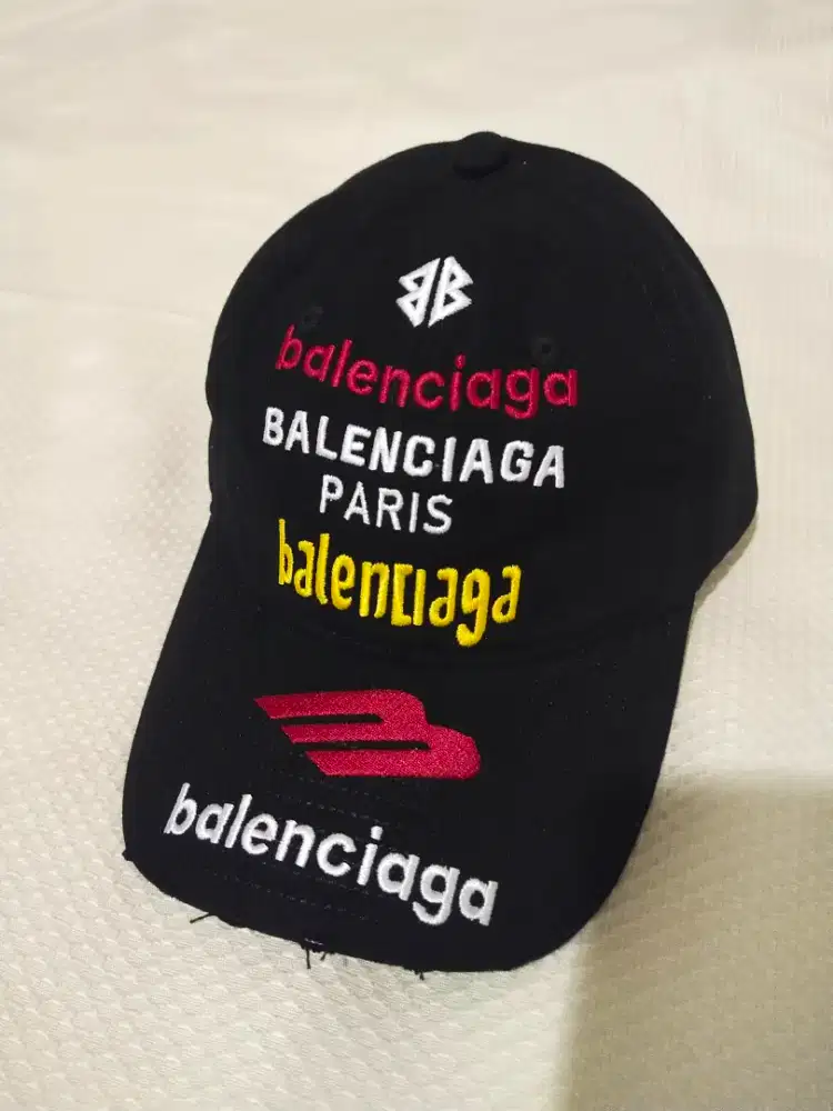 Luxury BALENCIAGA caps sangat keren dan mewah banget