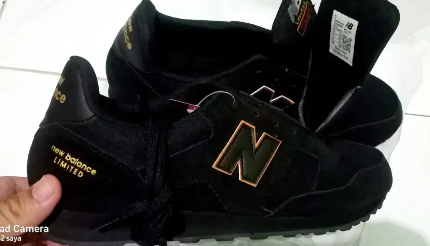 Sneakers nb sepatu hitam sepatu casual sepatu sekolah sepatu kerja