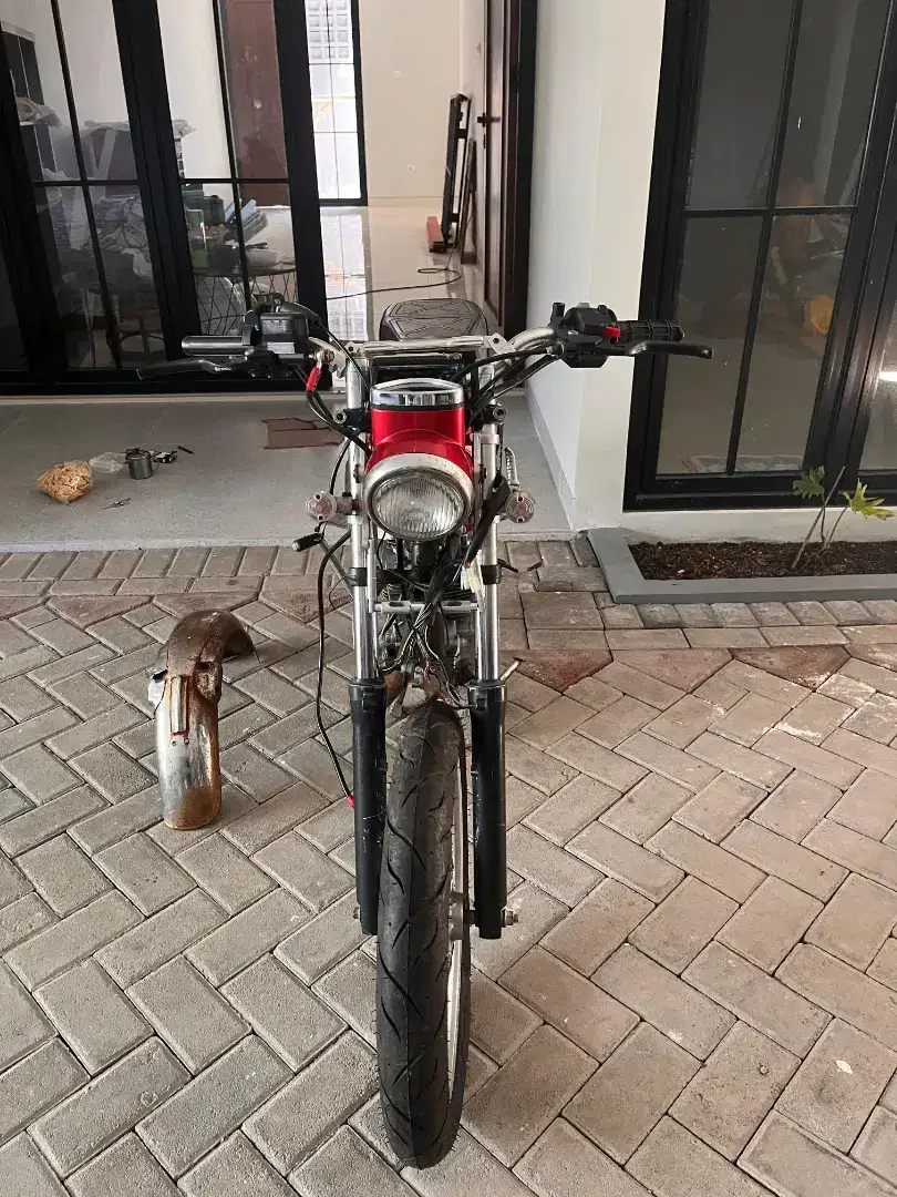 Honda CB 100
Surat Lengkap Asli CB 100
Pajak Off
Kondisi mesin mati