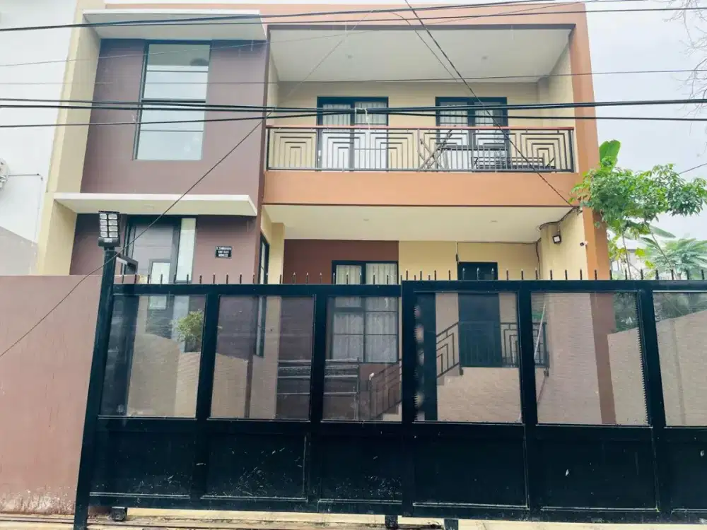 JUAL RUMAH ADA KOLAM RENANG DI SETIABUDI REGENCY BANDUNG