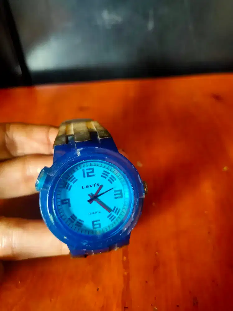 Jam tangan Levi's