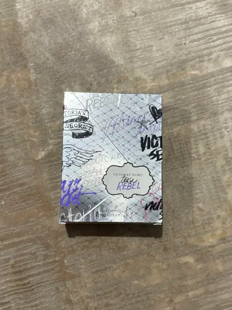 PARFUM VICTORIA SECRET TEASE REBEL