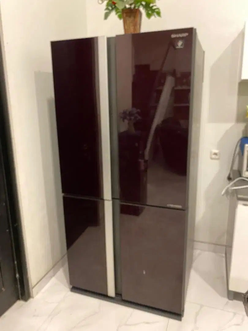 Kulkas sharp 4pintu